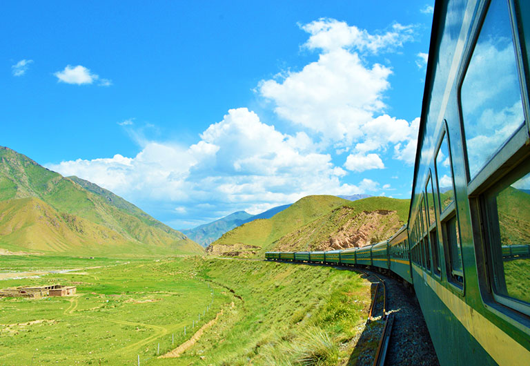 Enjoy Scenery with China Regular Train