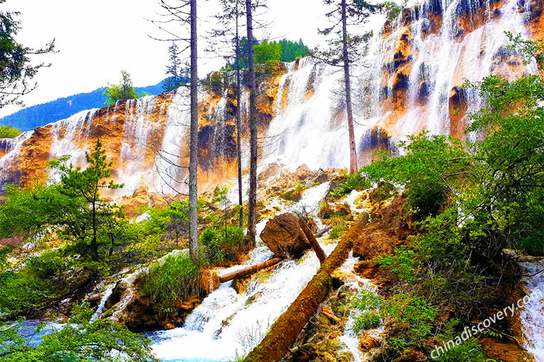 Luorilang Waterfall