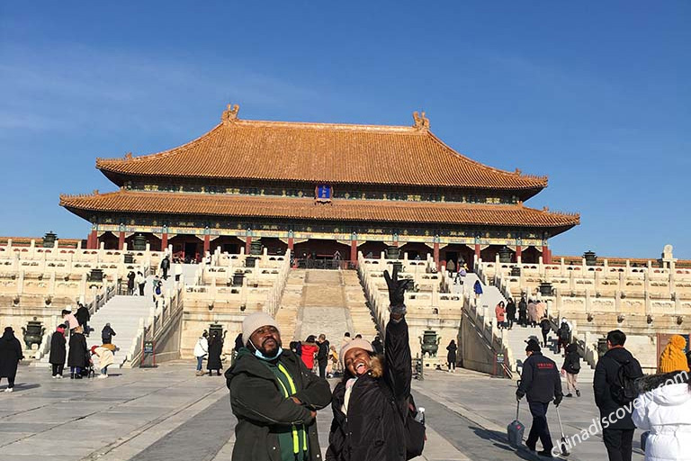 Our customers Alex and Keneilwe from Zimbabwe and South Africa visited Forbidden City in Beijing on December 8, 2020.