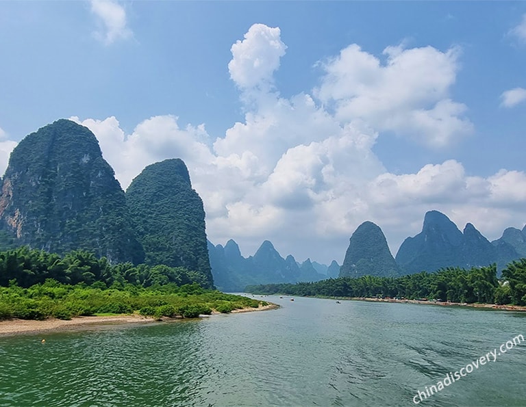 Li River Scenery - Ausilia from Italy