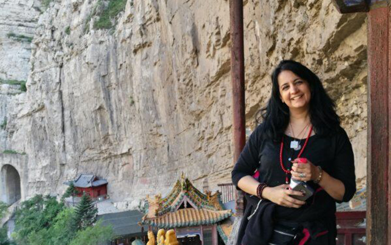 Hanging Temple Clinging to the Cliff