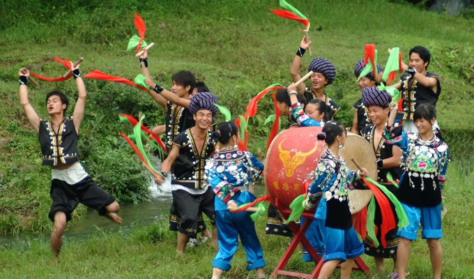 Miao Ethnic Play Drum