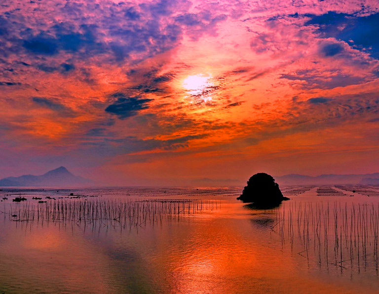 Charming Sunrise at Weijiang Mudflat