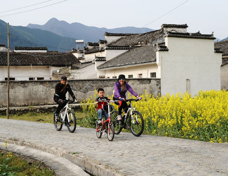 Biking through Hui-style ancient villages