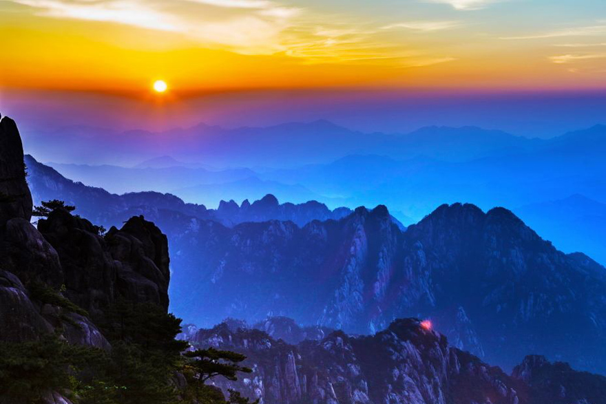 Yellow Mountain Photos - Sunrise, Pines, Clouds, Peaks