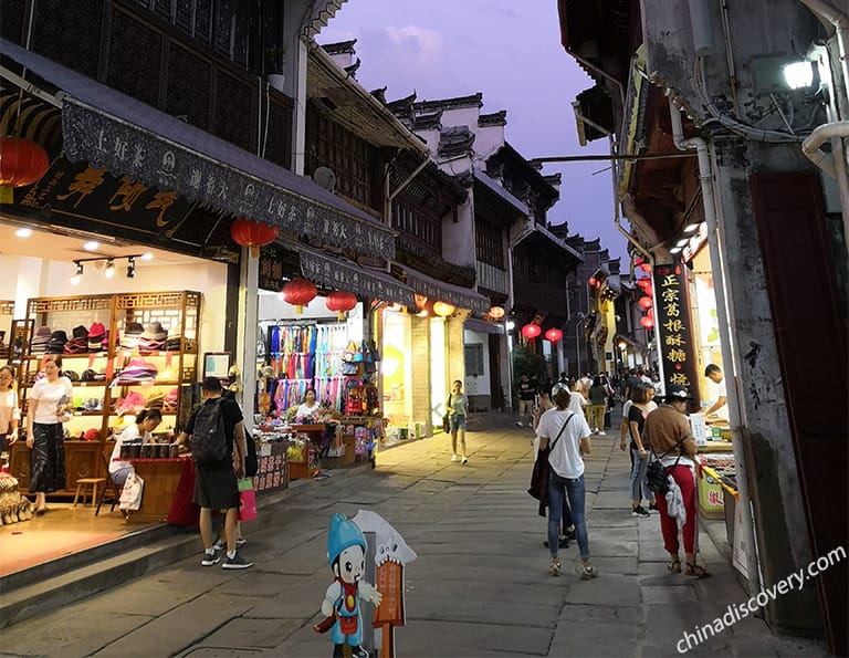 Tunxi Ancient Street evening