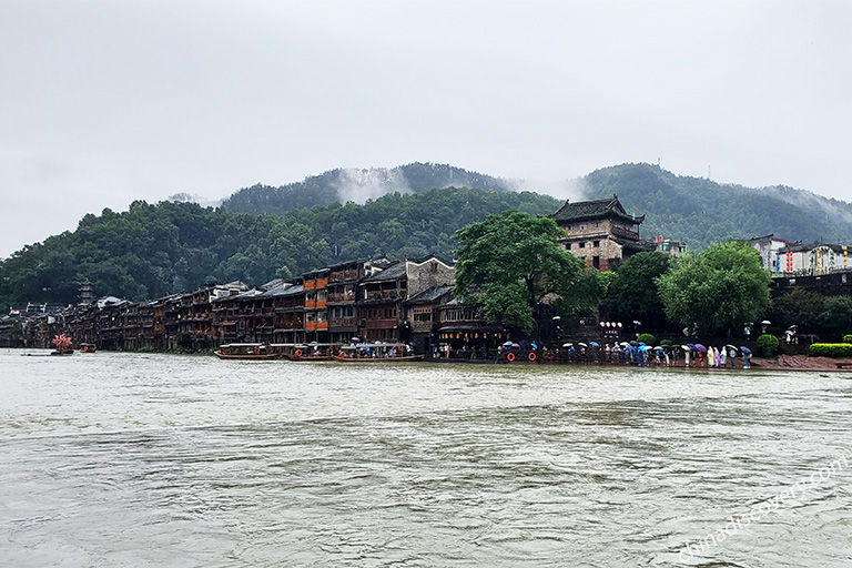 Fenghuang in Spring