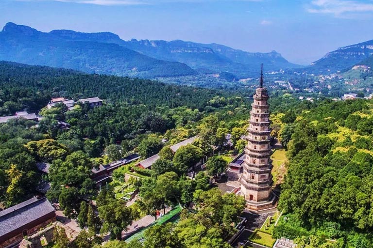 Jinan Lingyan Temple