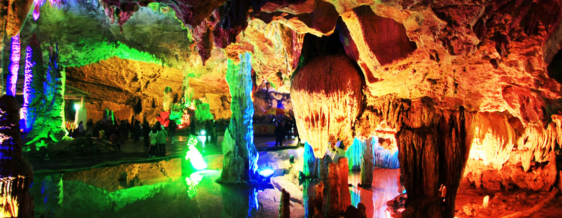 3 Days Kunming Tour to Stone Forest & Jiuxiang Cave