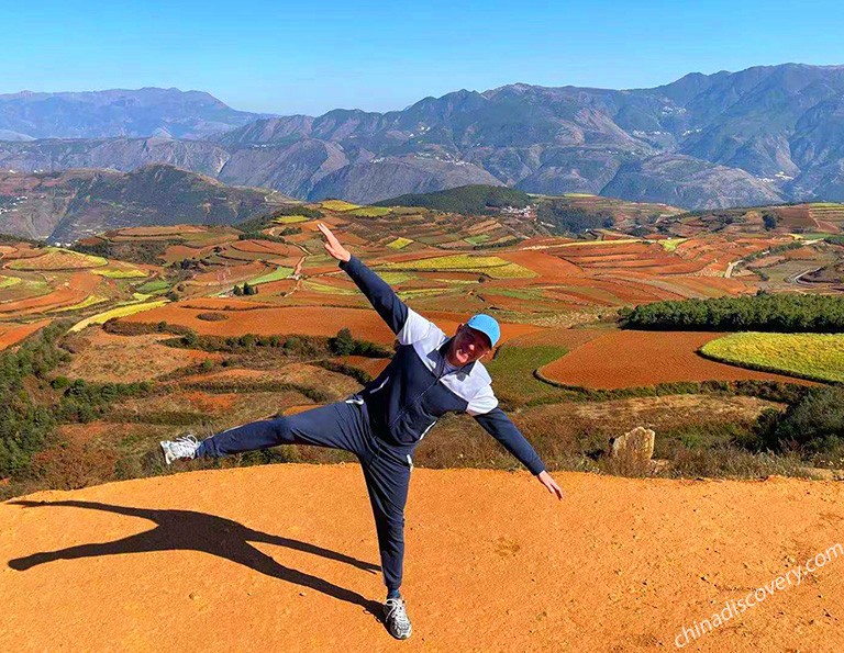 Our guest Alexander from Netherland visited Dongchuan Red Land in 2020