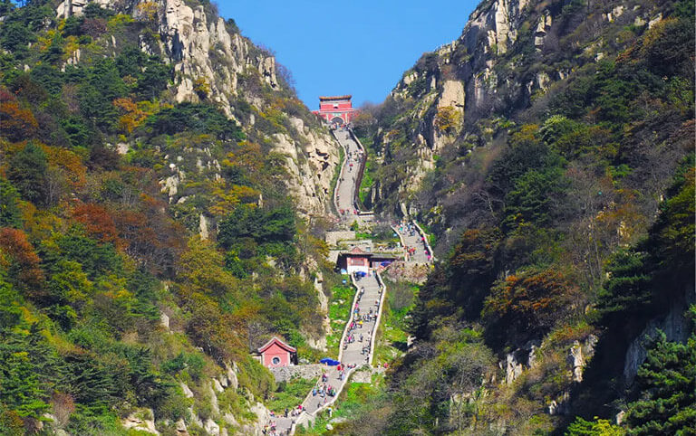 Hiking Trail to Nantianmen of Mount Tai