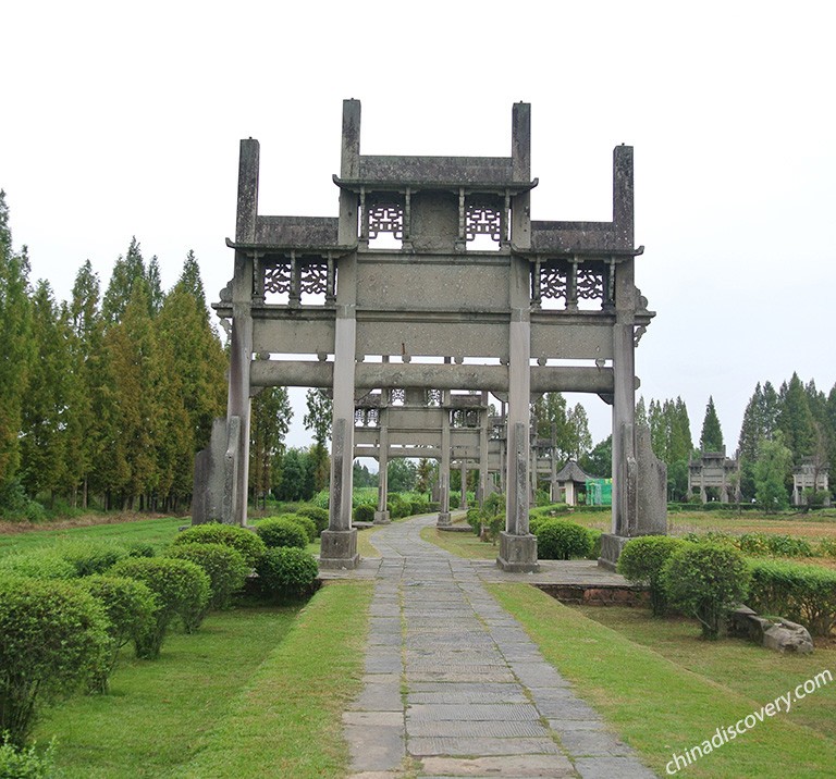 Tangyue Memorial Archways