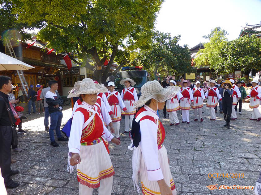 Locals in Baisha Ancient Town, Photo Shared by Steve, Tour Customized by Leo