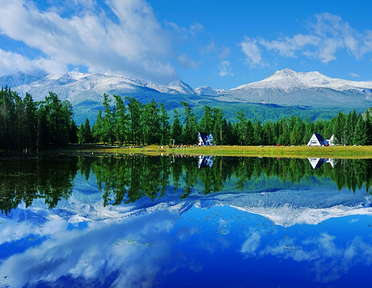 Beautiful scenery along Taiga Trail hiking