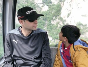 Frederick's family from USA visited Mount Hua, tour tailormade by Leo