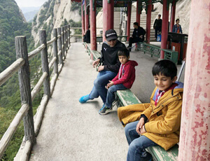 Frederick's family from USA visited Mount Hua, tour tailormade by Leo