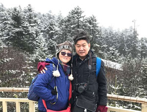 Hailuo Valley Tour with China Discovery