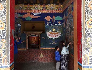 Tibet Tour with China Discovery